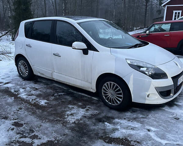 Білий Рено Сценік, об'ємом двигуна 1.5 л та пробігом 270 тис. км за 4000 $, фото 1 на Automoto.ua