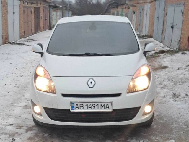 Білий Рено Сценік, об'ємом двигуна 1.5 л та пробігом 311 тис. км за 6700 $, фото 1 на Automoto.ua