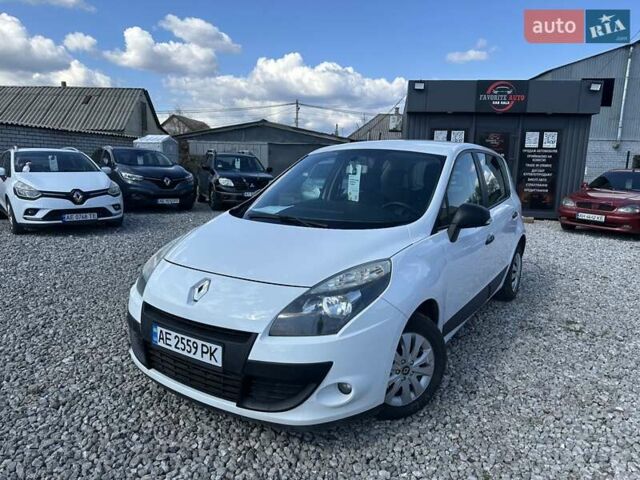 Білий Рено Сценік, об'ємом двигуна 1.46 л та пробігом 268 тис. км за 6500 $, фото 1 на Automoto.ua