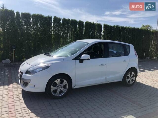 Белый Рено Сценик, объемом двигателя 1.5 л и пробегом 294 тыс. км за 7200 $, фото 1 на Automoto.ua