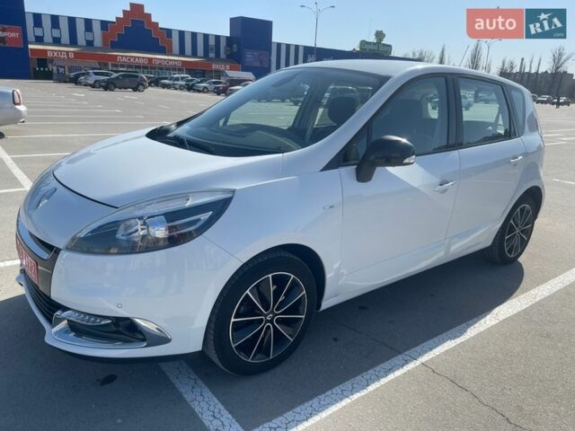 Белый Рено Сценик, объемом двигателя 1.5 л и пробегом 198 тыс. км за 9999 $, фото 1 на Automoto.ua