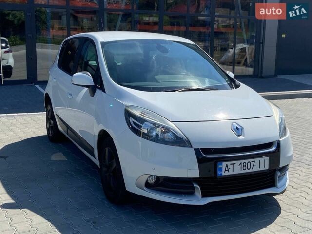 Білий Рено Сценік, об'ємом двигуна 1.46 л та пробігом 235 тис. км за 6350 $, фото 1 на Automoto.ua
