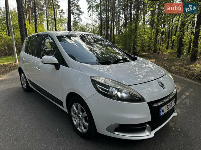Білий Рено Сценік, об'ємом двигуна 1.5 л та пробігом 290 тис. км за 5950 $, фото 1 на Automoto.ua