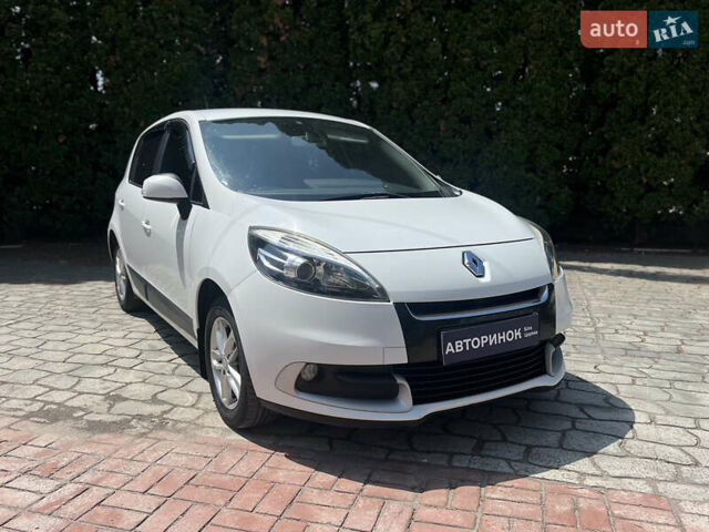 Белый Рено Сценик, объемом двигателя 1.46 л и пробегом 355 тыс. км за 7500 $, фото 1 на Automoto.ua