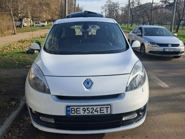 Білий Рено Сценік, об'ємом двигуна 1.6 л та пробігом 170 тис. км за 7600 $, фото 1 на Automoto.ua