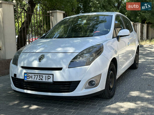 Білий Рено Сценік, об'ємом двигуна 1.46 л та пробігом 326 тис. км за 6300 $, фото 1 на Automoto.ua