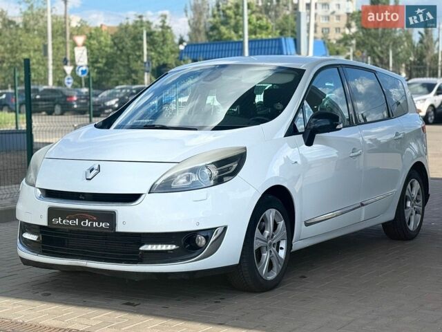Белый Рено Сценик, объемом двигателя 1.6 л и пробегом 215 тыс. км за 6999 $, фото 1 на Automoto.ua