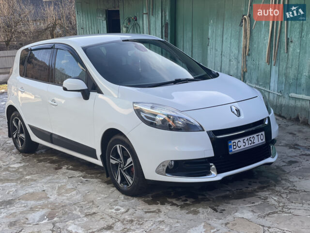Білий Рено Сценік, об'ємом двигуна 1.5 л та пробігом 300 тис. км за 7400 $, фото 1 на Automoto.ua