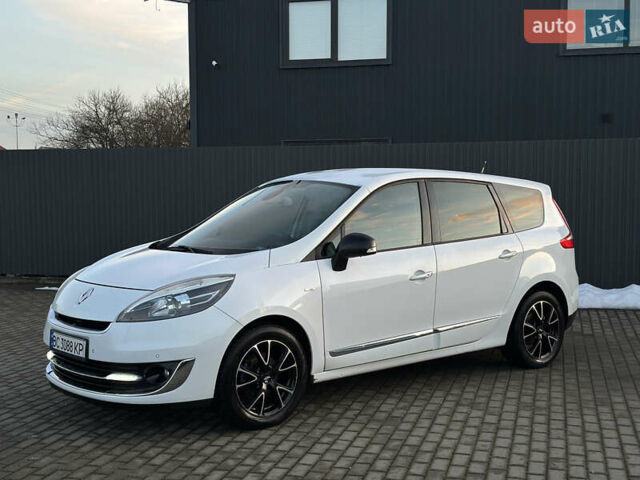 Белый Рено Сценик, объемом двигателя 1.6 л и пробегом 397 тыс. км за 8000 $, фото 1 на Automoto.ua