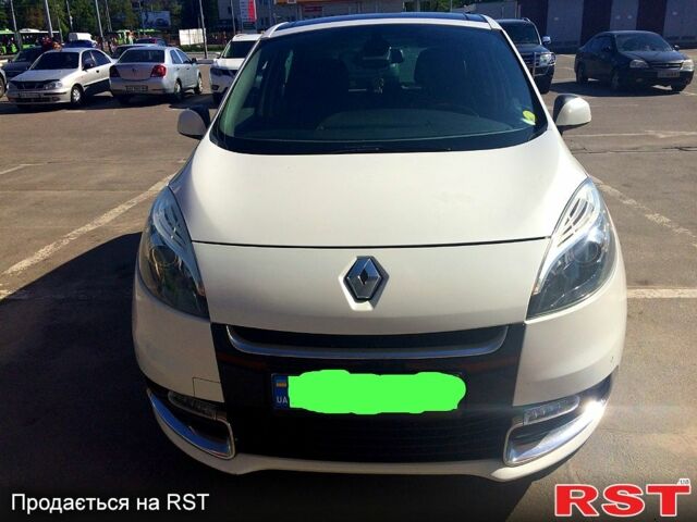Рено Сценик 2012 в Харькове на Automoto.ua Белый Рено Сценик, объемом двигателя 16 л и пробегом 252 тыс. км за 8500 $, фото 1 на Automoto.ua