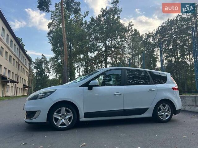 Білий Рено Сценік, об'ємом двигуна 1.5 л та пробігом 280 тис. км за 7500 $, фото 1 на Automoto.ua
