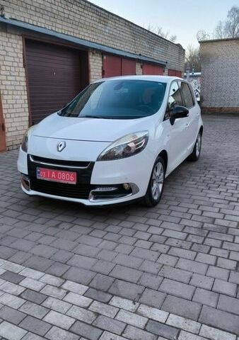 Белый Рено Сценик, объемом двигателя 1.46 л и пробегом 211 тыс. км за 9900 $, фото 1 на Automoto.ua