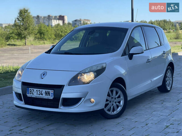 Белый Рено Сценик, объемом двигателя 1.5 л и пробегом 208 тыс. км за 7450 $, фото 1 на Automoto.ua