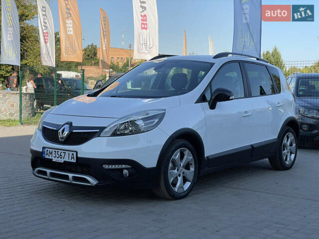 Белый Рено Сценик, объемом двигателя 1.5 л и пробегом 185 тыс. км за 10555 $, фото 1 на Automoto.ua