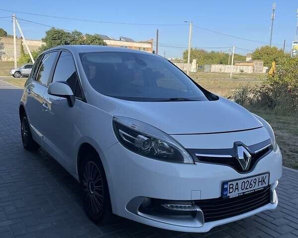 Белый Рено Сценик, объемом двигателя 1.5 л и пробегом 280 тыс. км за 7900 $, фото 1 на Automoto.ua