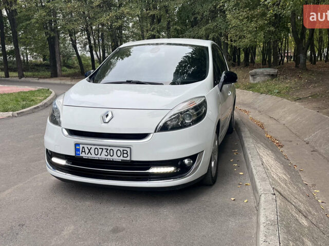 Білий Рено Сценік, об'ємом двигуна 1.46 л та пробігом 280 тис. км за 8500 $, фото 1 на Automoto.ua