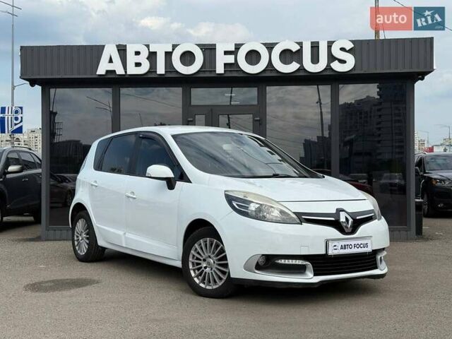 Белый Рено Сценик, объемом двигателя 1.46 л и пробегом 235 тыс. км за 8790 $, фото 1 на Automoto.ua