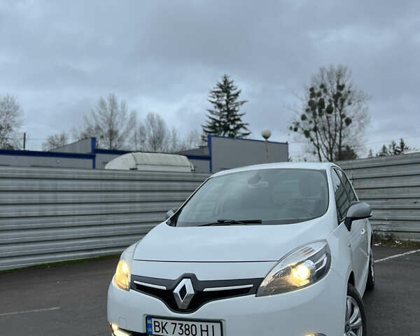 Белый Рено Сценик, объемом двигателя 1.46 л и пробегом 234 тыс. км за 7200 $, фото 1 на Automoto.ua