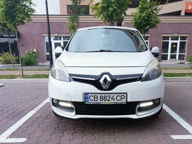 Белый Рено Сценик, объемом двигателя 1.46 л и пробегом 206 тыс. км за 11100 $, фото 1 на Automoto.ua
