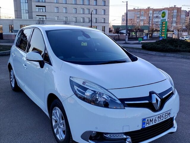 Белый Рено Сценик, объемом двигателя 1.5 л и пробегом 275 тыс. км за 8600 $, фото 1 на Automoto.ua