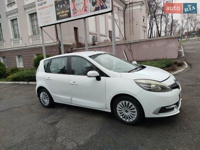 Білий Рено Сценік, об'ємом двигуна 1.46 л та пробігом 303 тис. км за 8000 $, фото 1 на Automoto.ua