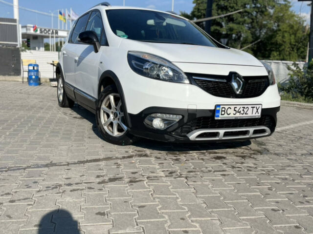 Белый Рено Сценик, объемом двигателя 1.6 л и пробегом 250 тыс. км за 7800 $, фото 1 на Automoto.ua