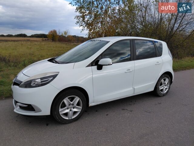 Белый Рено Сценик, объемом двигателя 1.46 л и пробегом 220 тыс. км за 7700 $, фото 1 на Automoto.ua