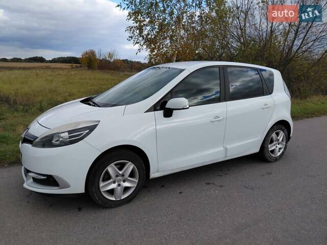 Белый Рено Сценик, объемом двигателя 1.46 л и пробегом 220 тыс. км за 8500 $, фото 1 на Automoto.ua