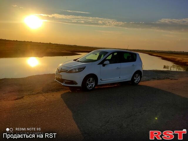 Белый Рено Сценик, объемом двигателя 15 л и пробегом 227 тыс. км за 8900 $, фото 1 на Automoto.ua