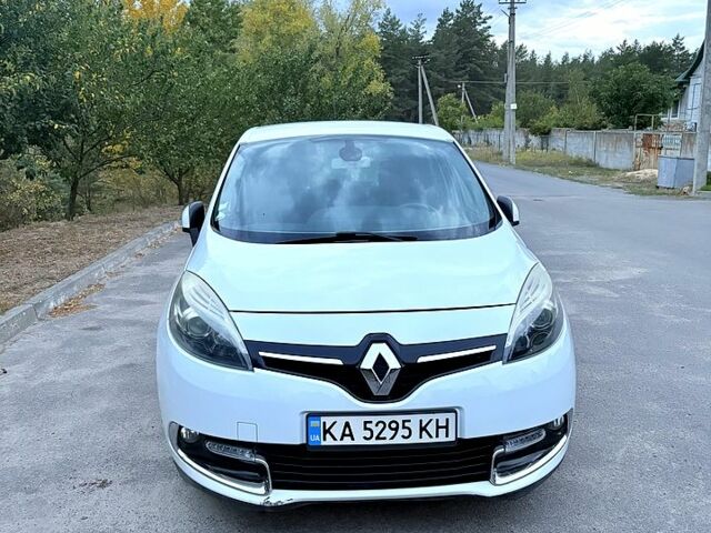 Белый Рено Сценик, объемом двигателя 1.5 л и пробегом 206 тыс. км за 9500 $, фото 1 на Automoto.ua