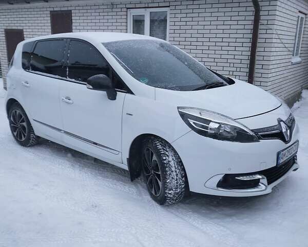 Білий Рено Сценік, об'ємом двигуна 1.6 л та пробігом 269 тис. км за 9500 $, фото 1 на Automoto.ua