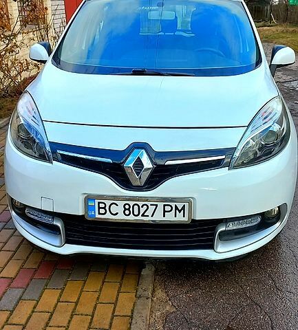 Белый Рено Сценик, объемом двигателя 1.5 л и пробегом 232 тыс. км за 10500 $, фото 1 на Automoto.ua
