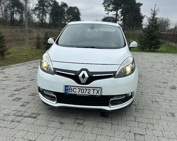 Белый Рено Сценик, объемом двигателя 1.46 л и пробегом 171 тыс. км за 8900 $, фото 1 на Automoto.ua