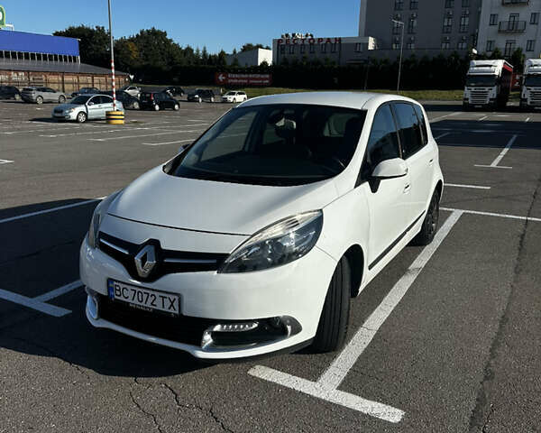 Білий Рено Сценік, об'ємом двигуна 1.46 л та пробігом 170 тис. км за 8950 $, фото 1 на Automoto.ua