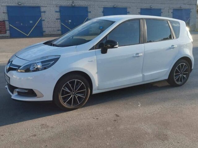 Белый Рено Сценик, объемом двигателя 1.5 л и пробегом 203 тыс. км за 10600 $, фото 1 на Automoto.ua