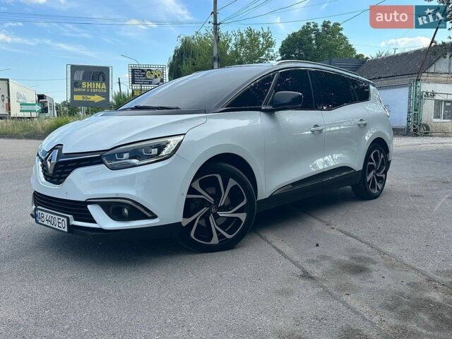 Білий Рено Сценік, об'ємом двигуна 1.6 л та пробігом 264 тис. км за 15400 $, фото 1 на Automoto.ua
