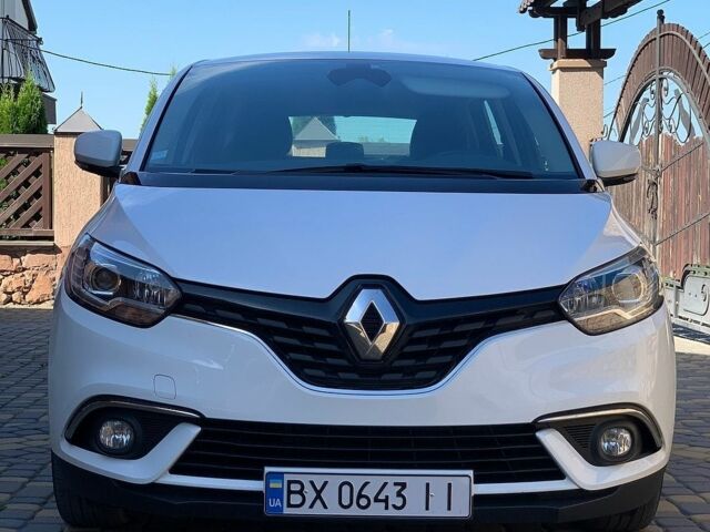 Белый Рено Сценик, объемом двигателя 1.5 л и пробегом 206 тыс. км за 11450 $, фото 1 на Automoto.ua