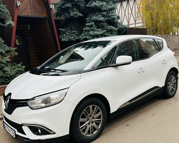 Білий Рено Сценік, об'ємом двигуна 1.5 л та пробігом 250 тис. км за 15000 $, фото 1 на Automoto.ua