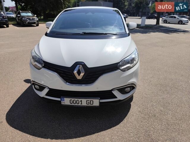 Белый Рено Сценик, объемом двигателя 1.46 л и пробегом 260 тыс. км за 12500 $, фото 1 на Automoto.ua