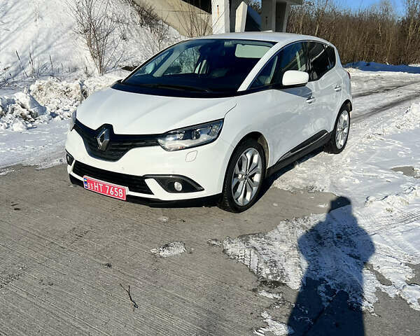Белый Рено Сценик, объемом двигателя 1.46 л и пробегом 167 тыс. км за 12999 $, фото 1 на Automoto.ua
