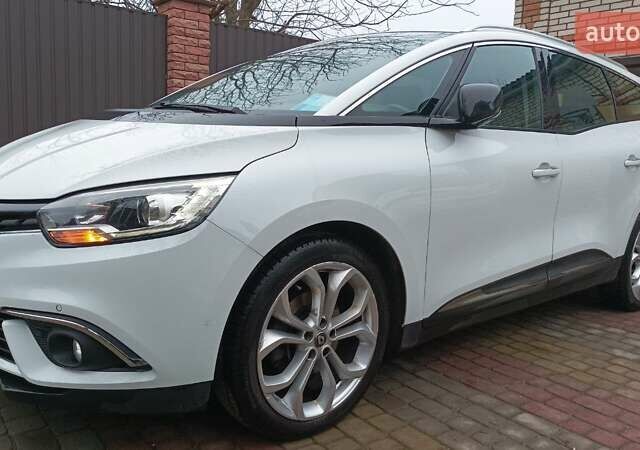 Белый Рено Сценик, объемом двигателя 1.46 л и пробегом 245 тыс. км за 14600 $, фото 1 на Automoto.ua