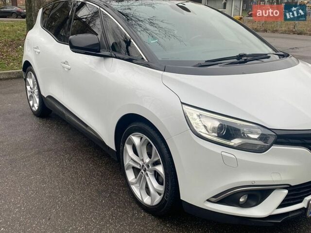 Белый Рено Сценик, объемом двигателя 1.46 л и пробегом 290 тыс. км за 14100 $, фото 1 на Automoto.ua