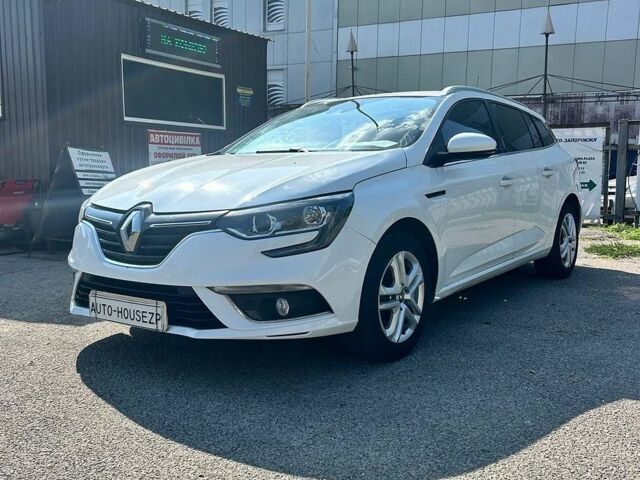 Білий Рено Сценік, об'ємом двигуна 1.46 л та пробігом 258 тис. км за 12500 $, фото 1 на Automoto.ua