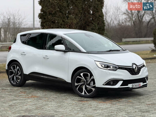 Белый Рено Сценик, объемом двигателя 1.7 л и пробегом 157 тыс. км за 16499 $, фото 1 на Automoto.ua