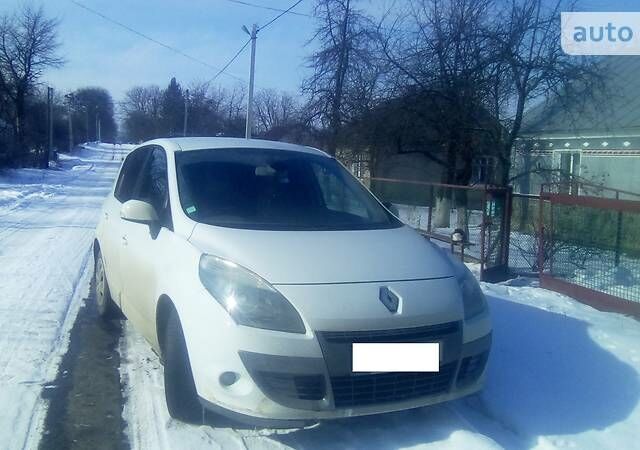 Білий Рено Сценік, об'ємом двигуна 1.5 л та пробігом 236 тис. км за 8500 $, фото 1 на Automoto.ua