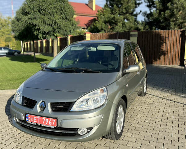 Бежевый Рено Сценик, объемом двигателя 2 л и пробегом 160 тыс. км за 6200 $, фото 1 на Automoto.ua