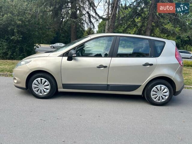 Рено Сценик 2010 в Тернополе на Automoto.ua Бежевый Рено Сценик, объемом двигателя 1.46 л и пробегом 145 тыс. км за 6700 $, фото 1 на Automoto.ua