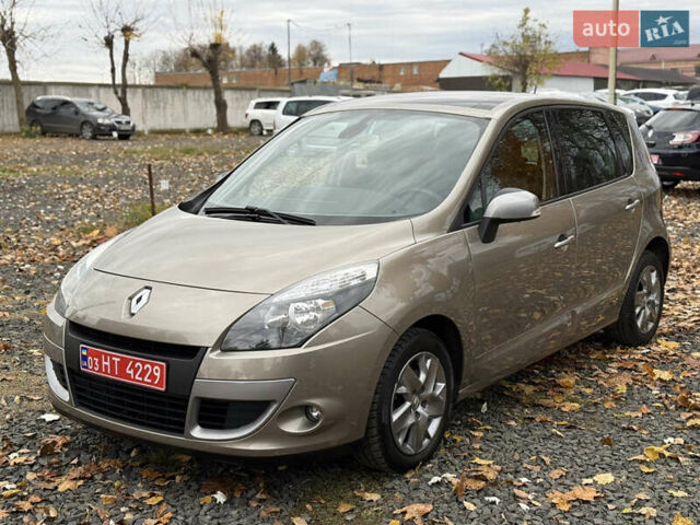 Рено Сценик 2012 в Луцке на Automoto.ua Бежевый Рено Сценик, объемом двигателя 1.6 л и пробегом 177 тыс. км за 7200 $, фото 1 на Automoto.ua