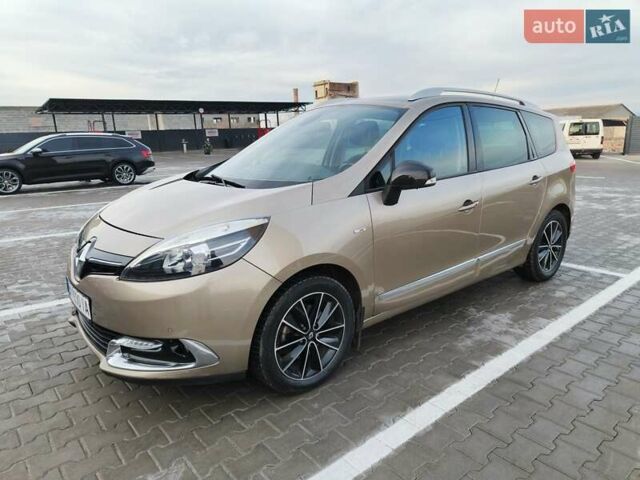 Бежевый Рено Сценик, объемом двигателя 1.6 л и пробегом 257 тыс. км за 8950 $, фото 1 на Automoto.ua
