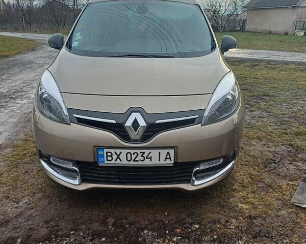 Бежевый Рено Сценик, объемом двигателя 1.5 л и пробегом 231 тыс. км за 10000 $, фото 1 на Automoto.ua